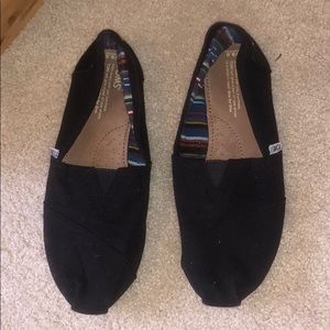 Black Canvas Toms